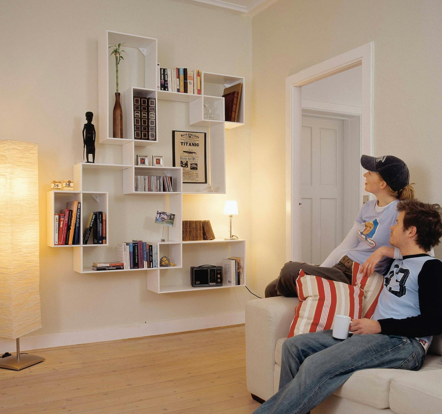 Hyllykkö irtolokeroista